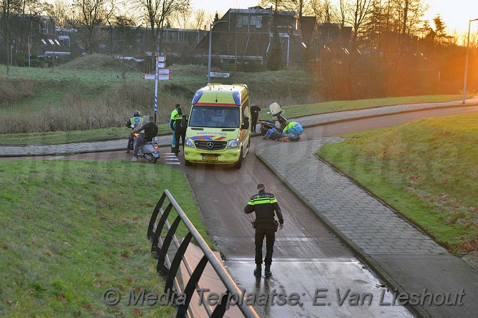 MediaTerplaatse Twee gewonden glad fietrrspad hdp 29122017 Image00001