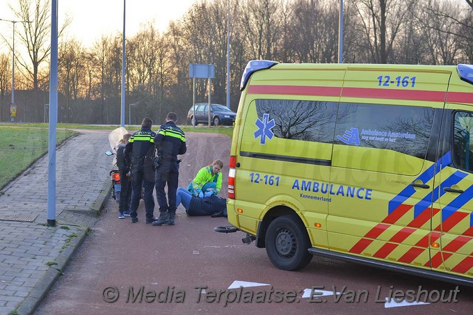 MediaTerplaatse Twee gewonden glad fietrrspad hdp 29122017 Image00002