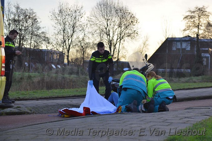 MediaTerplaatse Twee gewonden glad fietrrspad hdp 29122017 Image00003