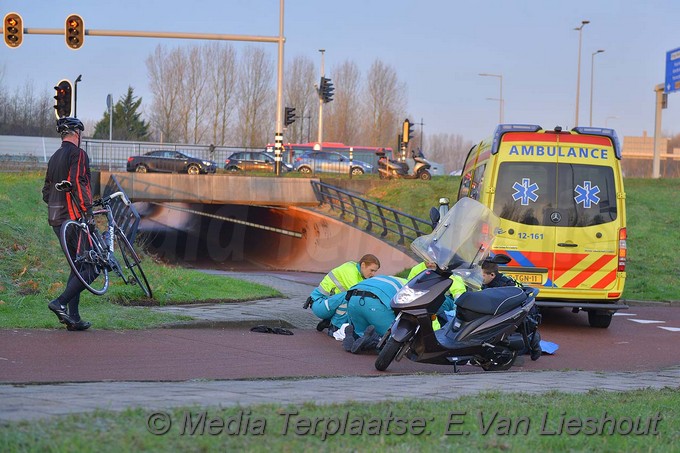 MediaTerplaatse Twee gewonden glad fietrrspad hdp 29122017 Image00005