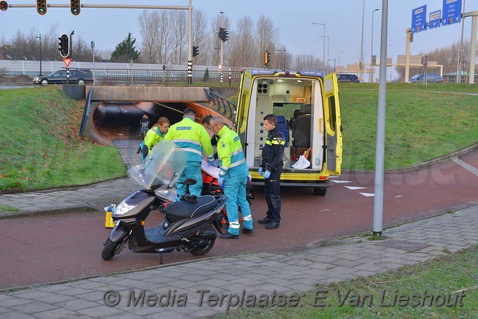 MediaTerplaatse Twee gewonden glad fietrrspad hdp 29122017 Image00008