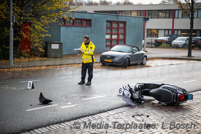 Mediaterplaatse scooterrijder zwaar gewond haarlem 22112019 Image00010