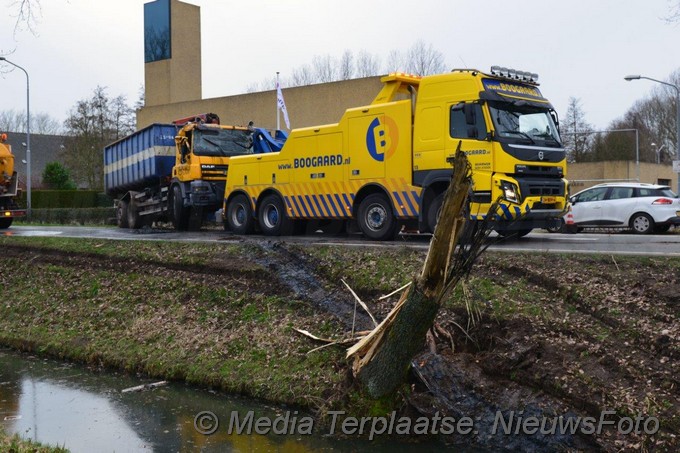 Mediaterplaatse vrachtwagen te water rijssenhout 03022020 Image00001