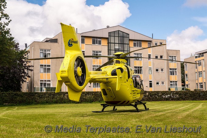 Mediaterplaatse traumahelikopter in hillegom 1672020 0001Image00008