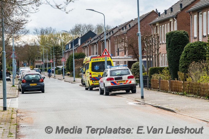 Mediaterplaatse traumahelikopter trekt mensen Rijsenhout 11042021 Image00001