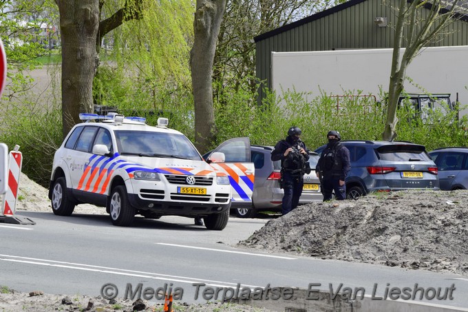 Mediaterplaatse politie inval in aalsmeer 21042021 Image00001