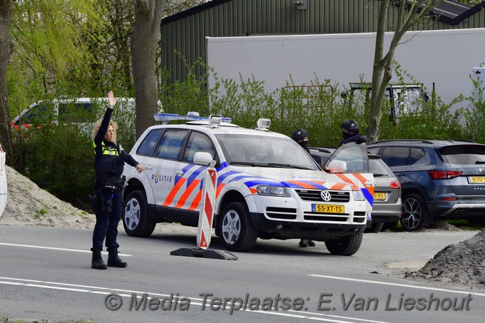 Mediaterplaatse politie inval in aalsmeer 21042021 Image00004