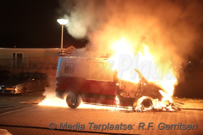 Mediaterplaatse voertuigbrand vannacht in Gouda 07032021 Image00001