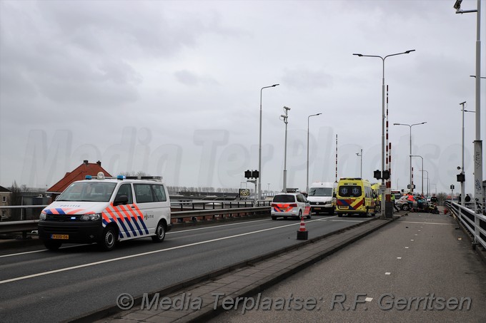 Mediaterplaatse ongeval coenecoopbrug waddinxveen 11032021 Image00002