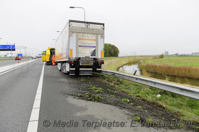 Mediaterplaatse vrachtwagen verliest zijn trailer op de a4 hdp 09112021 Image00006