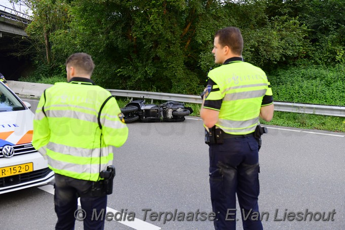 Mediaterplaatse motor rijder overleden na ongeval A205 vijfhuizen 07092021 Image00005