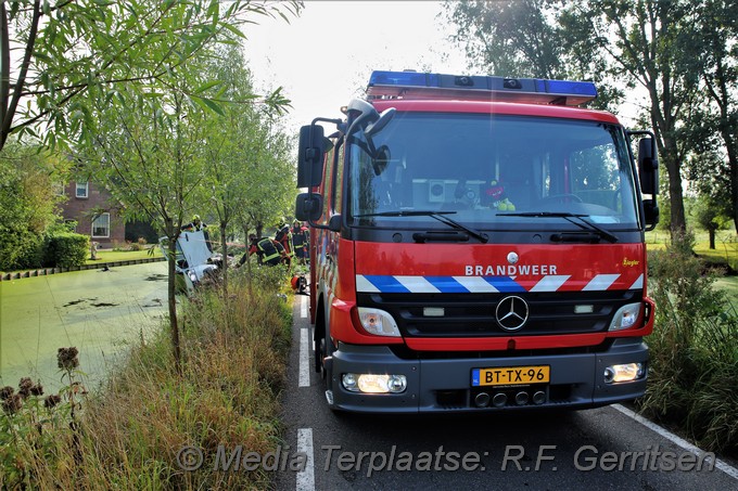 Mediaterplaatse ongeval auto te water reeuwijk 18092021 Image00004