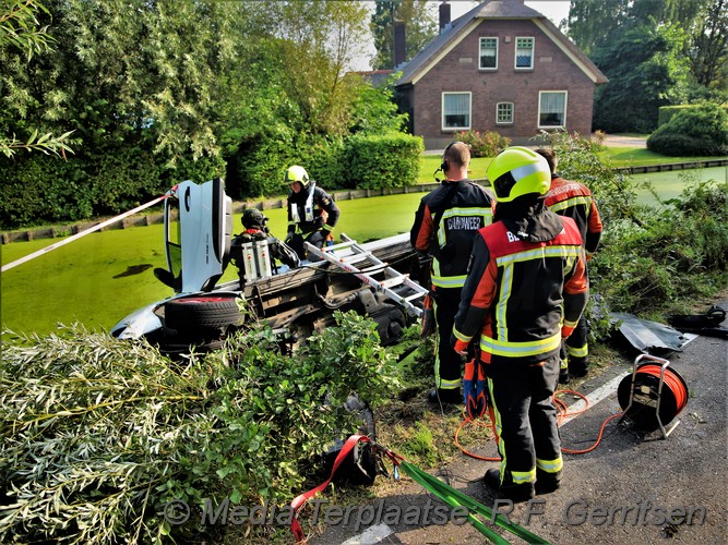 Mediaterplaatse ongeval auto te water reeuwijk 18092021 Image00006