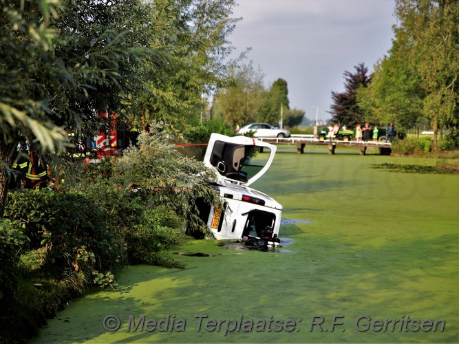 Mediaterplaatse ongeval auto te water reeuwijk 18092021 Image00008