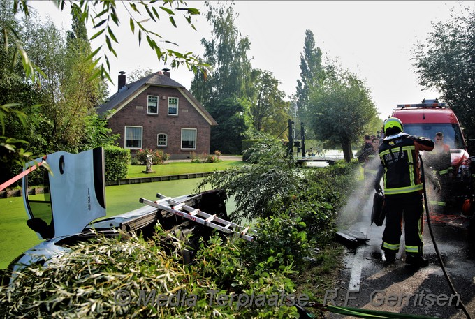 Mediaterplaatse ongeval auto te water reeuwijk 18092021 Image00012