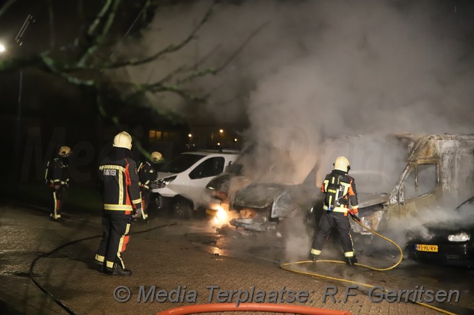 Mediaterplaatse Weer in de nacht een voertuigbrand in gouda 28012021 Image00061