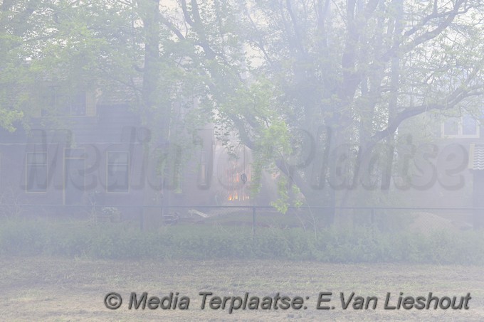 Mediaterplaatse brand in schuur naast woning zwaanshoek 23052021 Image00002