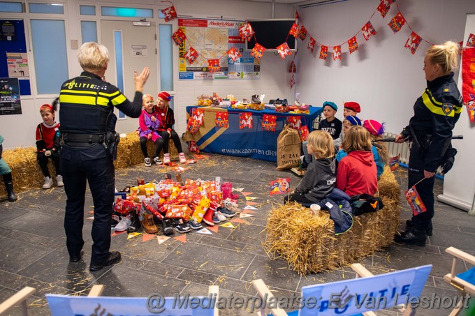 Mediaterplaats Sinterklaas op bezoek bij politie hdp 02122022 Image00002