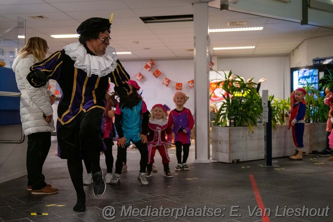 Mediaterplaats Sinterklaas op bezoek bij politie hdp 02122022 Image00018