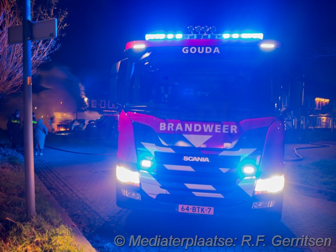 Mediaterplaatse voertuigbrand waddinxveen johan zocherstraat 16122023 Image00003