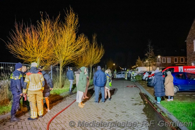 Mediaterplaatse voertuigbrand waddinxveen johan zocherstraat 16122023 Image00008