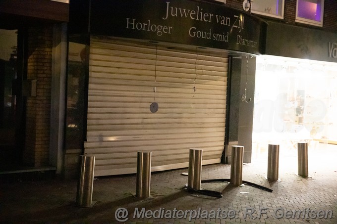 Mediaterplaatse flinke schade na explosie bodegraven Image00005