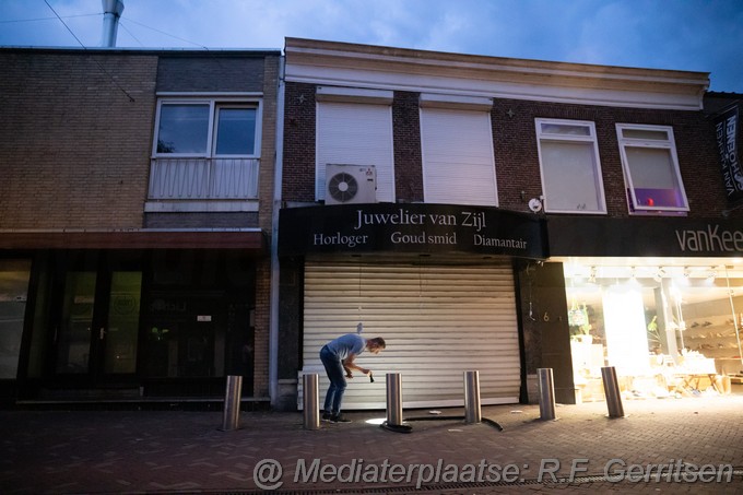 Mediaterplaatse flinke schade na explosie bodegraven Image00019
