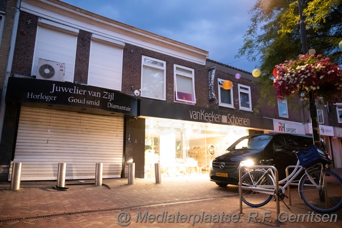 Mediaterplaatse flinke schade na explosie bodegraven Image00020