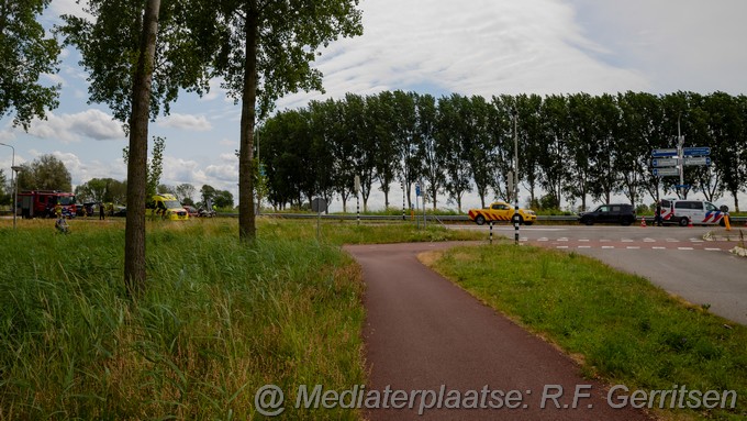 Mediaterplaatse verkeers ongeval nieuwe gouwe oz gouda Image00004