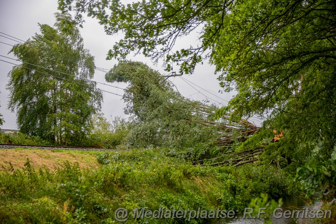Mediaterplaatse Storm schade Groenezoom Waddinxveen Image00002