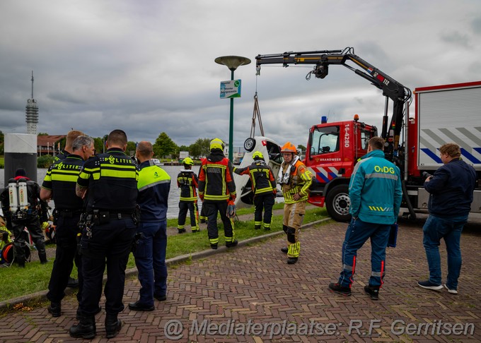 Mediaterplaatse voertuig te water oudshoornseweg alphen a d rijn Image00004