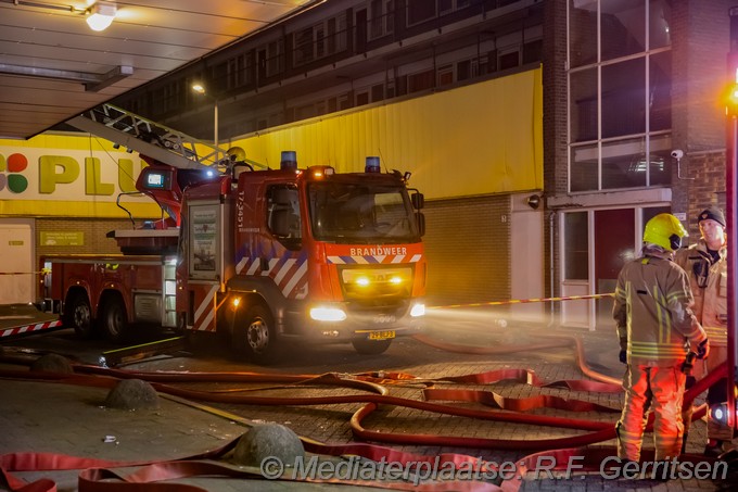 Mediaterplaatse grote brand schammenkamp rotterdam grip2 29012024 Image00014