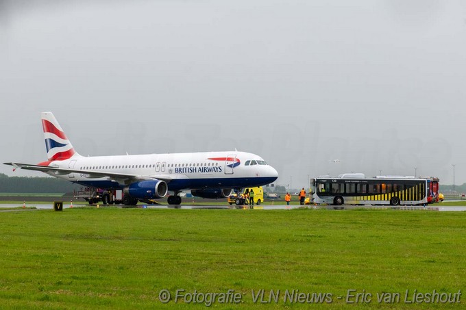 Mediaterplaatse vliegtuig in de problemen schiphol 15052024 Image00002