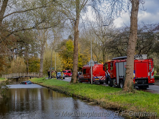 Mediaterplaatse voertuig te water groenhoverweg gouda 22112024 Image00001