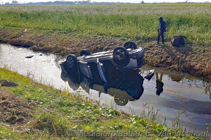 Mediaterplaatse ongeval auto te water afrit a9 15102024 Image00001