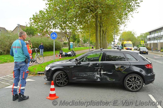 Mediaterplaatse ongeval motor auto en motor vliegt over auto nvp 18102024 Image00004