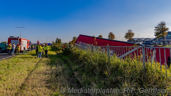 Mediaterplaatse vrachtwagen te water bredeweg waddinxveen 24102024 Image00006