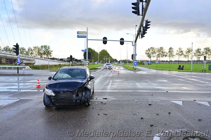 Mediaterplaatse veel schade bij ongeval bennebroekerweg nieuw vennep 28092024 Image00004
