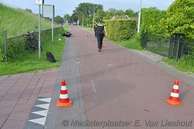 Mediaterplaatse scooterrijder zwaar gewond in hoofddorp 02082024 Image00011