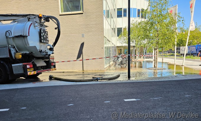 Mediaterplaatse water komt uit put in leiden schipholweg leiden 12082024 Image00002