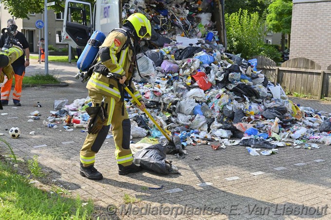 Mediaterplaatse vuilniswagen in brand hoofddorp 24072024 Image00008