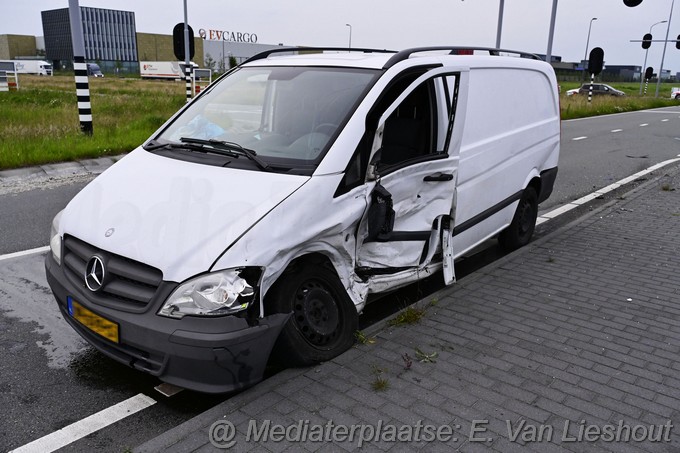 Mediaterplaatse ongeval nelson mandeladreef hoofddorp 13062024 Image00009