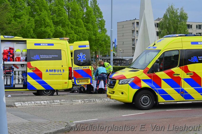 Mediaterplaatse fietser overleden bij ongeval auto Hoofddorp 23042025 fietser overleden na ongeval met auto in Hoofddorp 00002