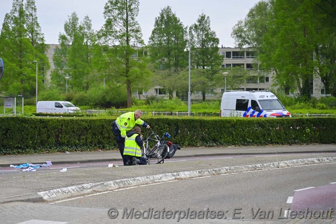 Mediaterplaatse fietser overleden bij ongeval auto Hoofddorp 23042025 fietser overleden na ongeval met auto in Hoofddorp 00009
