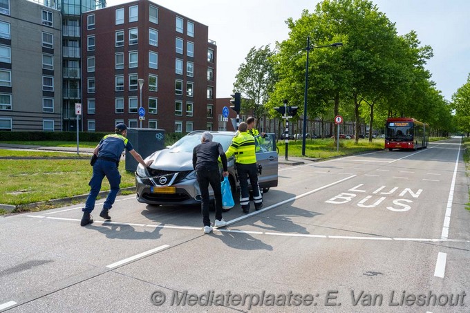 Mediaterplaatse ongeval op busbaan auto bus Hdp 01062025 01062025 ongeval op busbaan auto bus hoofddorp 00007