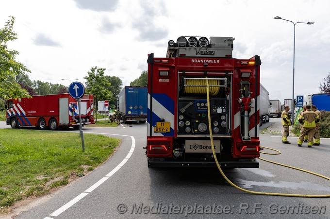 Mediaterplaatse brand voertuig a12 bodegraven 03062025 03062025 voertuigbrand a12 bodegraven 00004