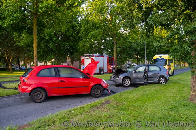 Mediaterplaatse ongeval molenaarslaan met ledsel hoofddorp 11062025 11062025 ongeval met ledsel molenaarlaan hoofddorp 00005