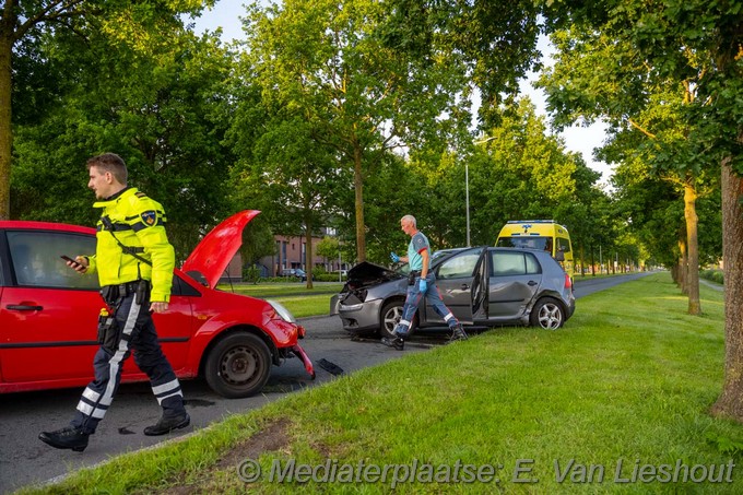 Mediaterplaatse ongeval molenaarslaan met ledsel hoofddorp 11062025 11062025 ongeval met ledsel molenaarlaan hoofddorp 00011