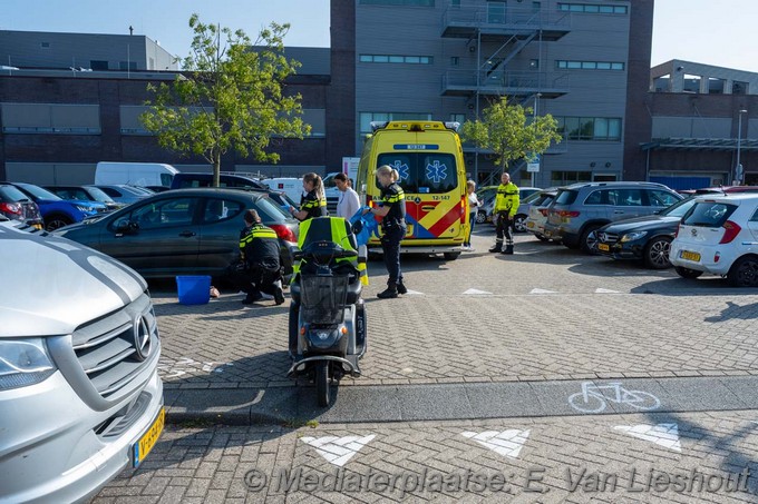 Mediaterplaatse ongeval molenaarslaan met scootmobiel autol hoofddorp 11062025 12062025 ongeval scootmobiel auto hdp 00005