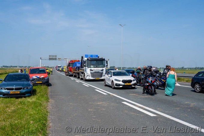 Mediaterplaatse ongeval brand op de A5 hoofddorp 13062025 13062025 ongeval op de A5 snelweg dicht 00012